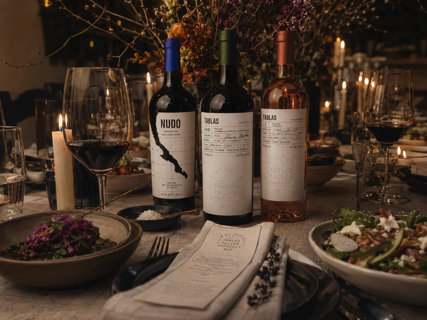 Cena con mesa montada de Tablas